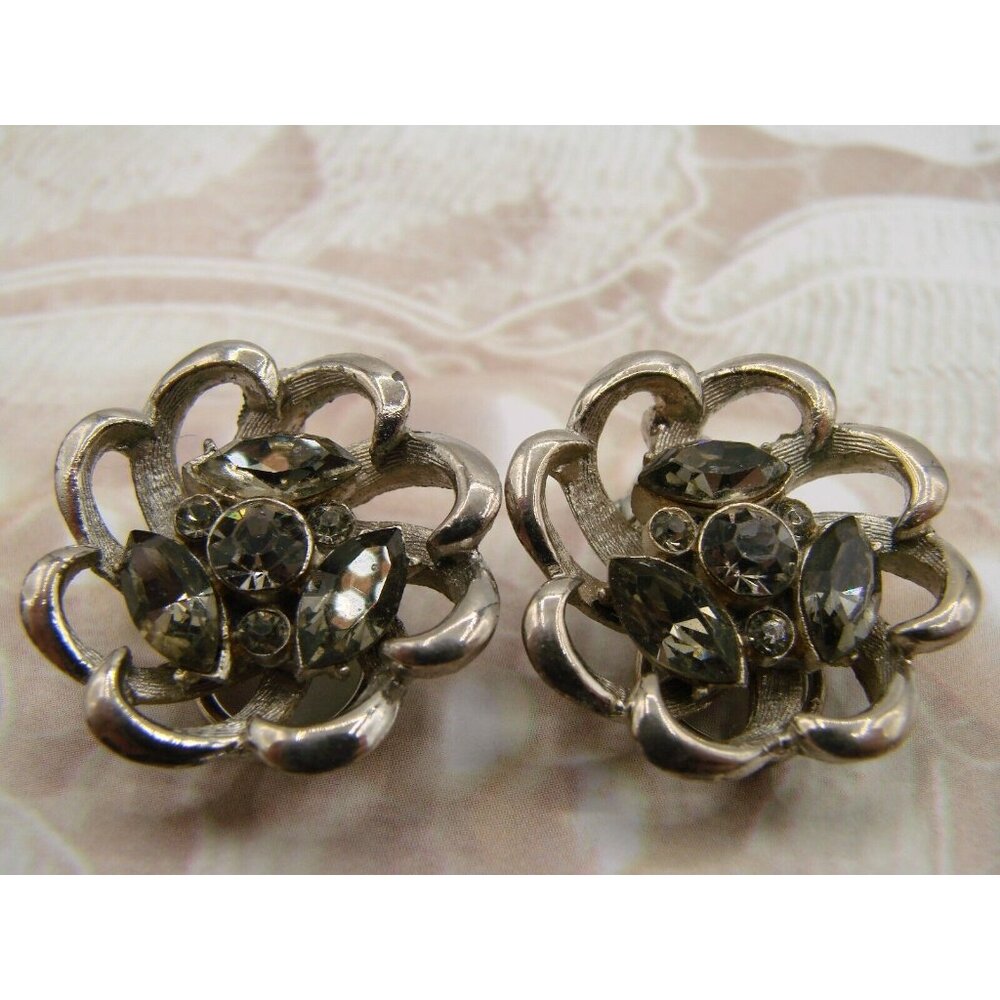 Vtg 50s BSK Silver Tone Floral Clip On Earrings Gray Navette Smokey Rhinestones